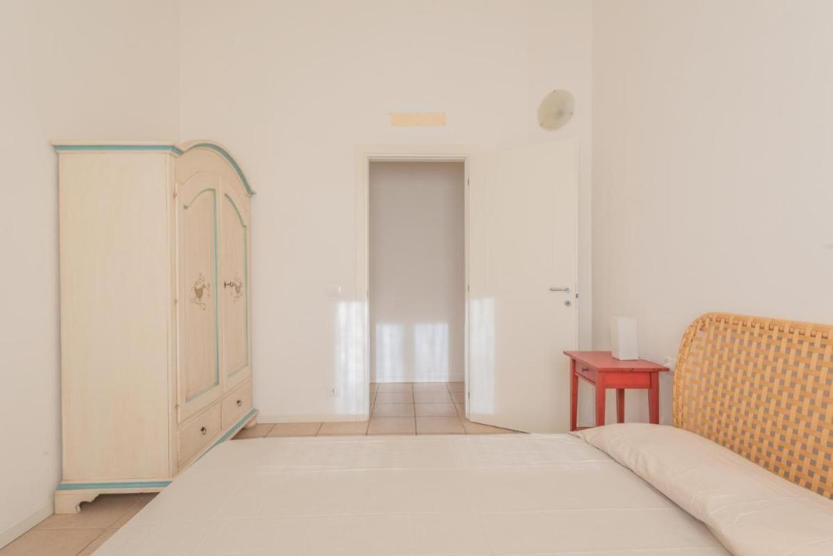 Elegant Residence Ea Bianca 1 Bedroom Sleeps 4 Child Cala Bitta Exterior photo