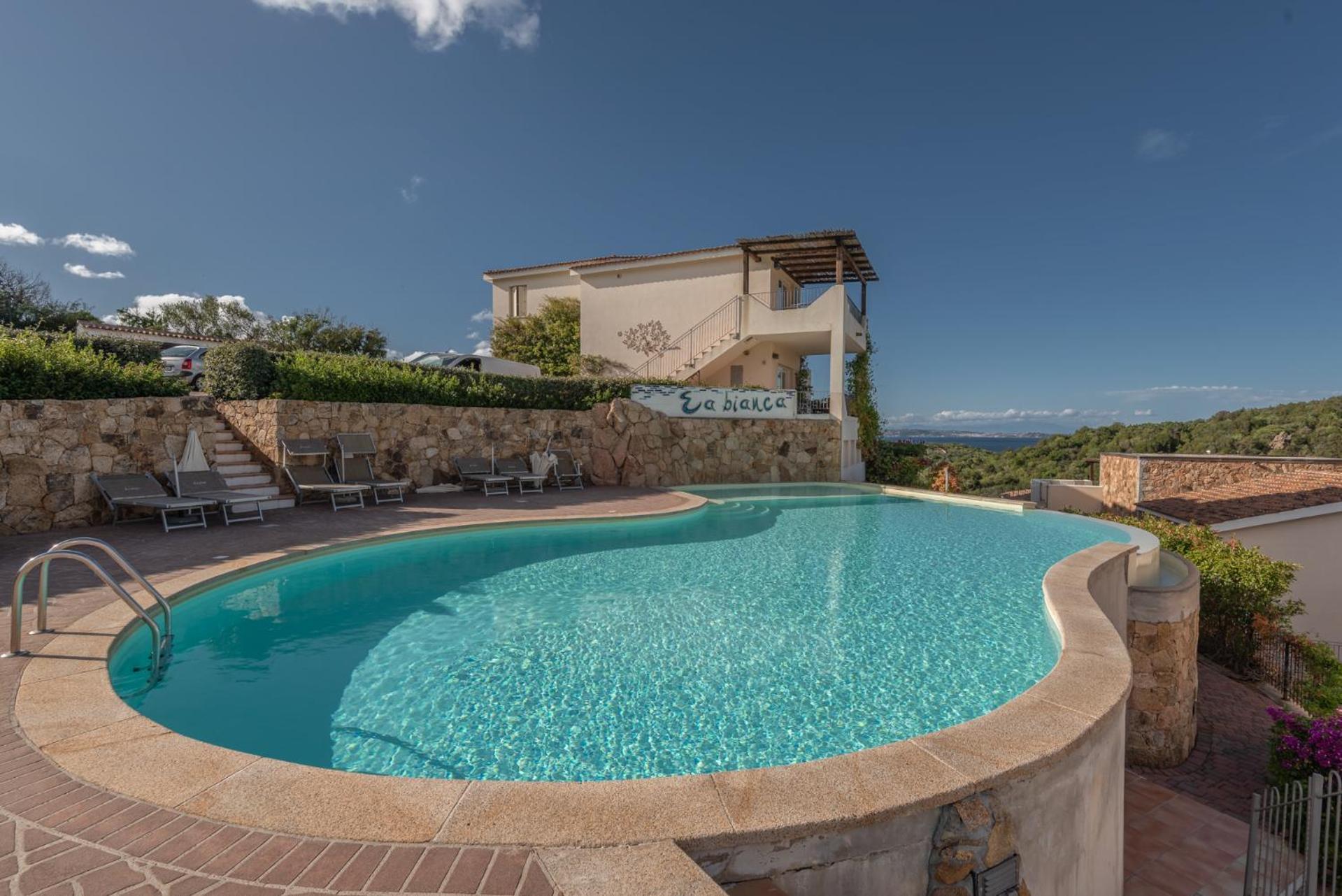 Elegant Residence Ea Bianca 1 Bedroom Sleeps 4 Child Cala Bitta Exterior photo